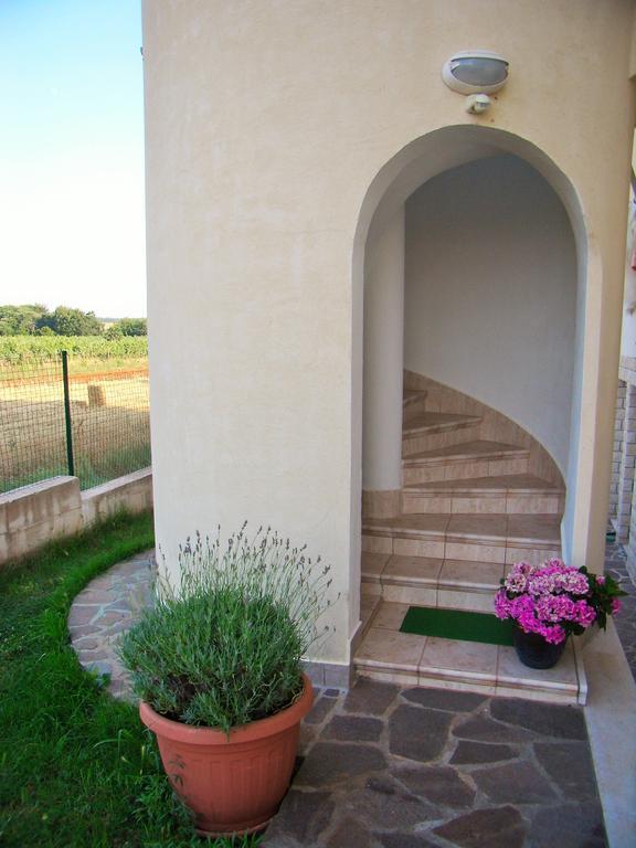 Apartments Sv. Pelegrin Umag Luaran gambar